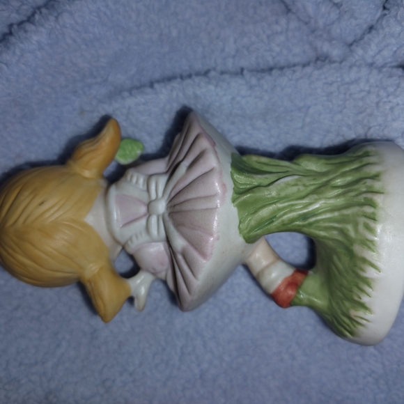 Vintage Homco Porcelain Girl with Bunny - Picture 4 of 4